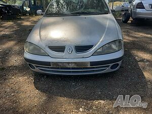 Renault MEGANE I CLASSIC (1996 1.6 бензин радиатор 60 бимберици фарове задна броня 80 лева
