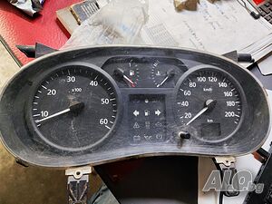 Renault TRAFIC II (2001- панел управление климатик 80 бимберици километраж 80 лева