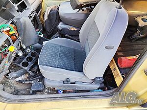 Citroen BERLINGO (1996 1.6 хди кутия въздушен филтър 40 лева дебитомер седалка лява Партнер