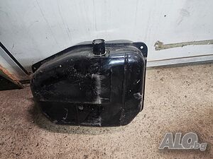 Lada VAZ 2101,2102 2106 вежда преден ляв десен калник Lada 2104 резервоар гориво 100 евро