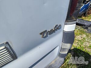 Renault TRAFIC II (2001 1.9 100 кс стоп ляв/ десен 80 лв заден врати 180 лв задна броня 100 лв старт