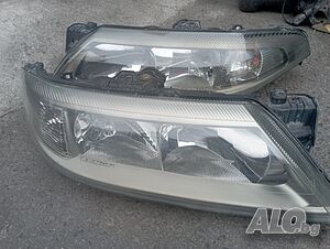 Renault LAGUNA II (2001 фар ксенон ляв десен цена 80 лева бр Ем Комплект