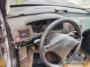 Peugeot 307 (2000-) волан, аербег, ключ светлини, стъкло, арм. табло 100 лв вентилатор парно 206