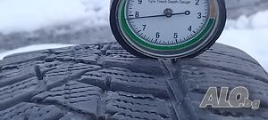 Гуми 215 70 16 Дънлоп Dunlop 2 броя. Нов внос. Не са нови. Цената е за брой гума.