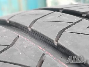 Бусови гуми 215 65 16 C Ц Бридижистоун Bridgestone. Налични са 3 броя - нов внос. Не са нови!