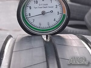 Гуми 225 40 19 Бриджистоун Bridgestone 2 броя - нов внос. Не са нови!