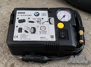 Оригинален BMW компресор за гуми 12V с манометър