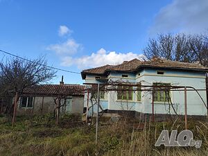 Къща за ремонт в Тянево