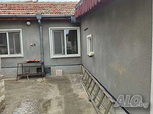 Къща около градски парк Добрич