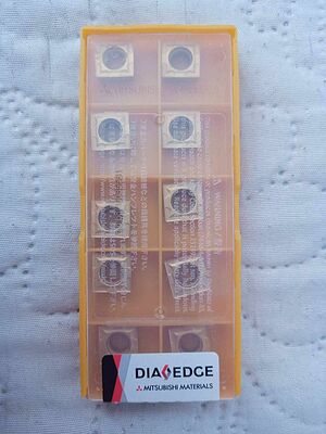 10 броя стругарски пластини DIA EDGE SCMT09T304 UE6020