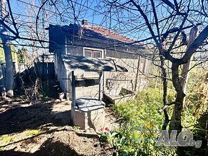 Двуетажна къща с гараж в гр. Горна Оряховица