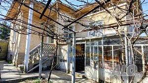 🏡 Две къщи с голям двор в с. Джулюница