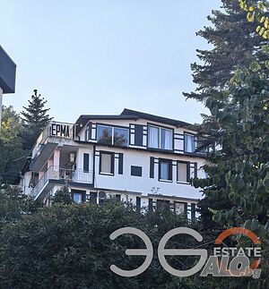 🏡 **Ексклузивна къща за продажба във Варна - отлична инвестиция до морето! ** 🌊