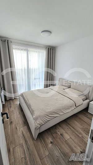 Продава се луксозен 3-стаен апартамент в м-т Траката, гр. Варна