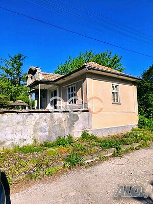 Продава се къща в с. Ягнило, област Варна 🏡