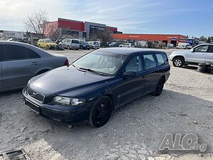 Volvo V70 D5 на части