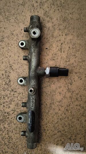 Горивен рейл Bosch Peugeot 206 2.0 hdi Пежо 206 хди 90кс