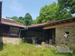 Къща в Тревненския балкан