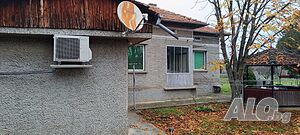Ремонтирана къща с кладенец