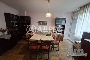 *** Тристаен апартамент в началото на ”Дружба”! Предстоящо саниране! ***