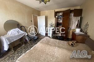 *** Тристаен апартамент в близост до ВиК *** Тристаен апартамент 76 кв.м Панел 1985 г. 8 етаж Последен етаж | Апартаменти | Орфей Хасково