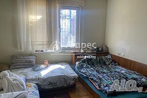***Вила на два етажа в местност ”Каменец*** Двуетажна къща 44 кв.м РЗП 502 кв.м двор | Къщи, Вили | Промишлена зона - Юг Хасково