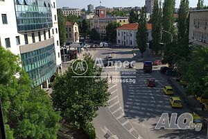 ***Просторен офис с чудесна гледка в центъра на град Хасково***