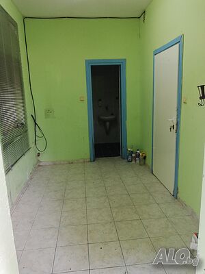 Търговско помещение под наем