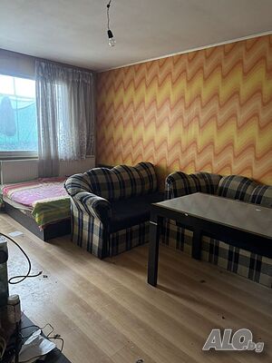 Двустаен апартамент 63 кв.м Панел 1986 г. 6 етаж Непоследен