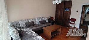 Тристаен слънчев апартамент в квартал Добруджански