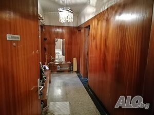 Тристаен апартамент, до Математическа гимназия