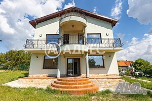 Къща/Вила, Равна гора, 245 кв.м., 189000 €