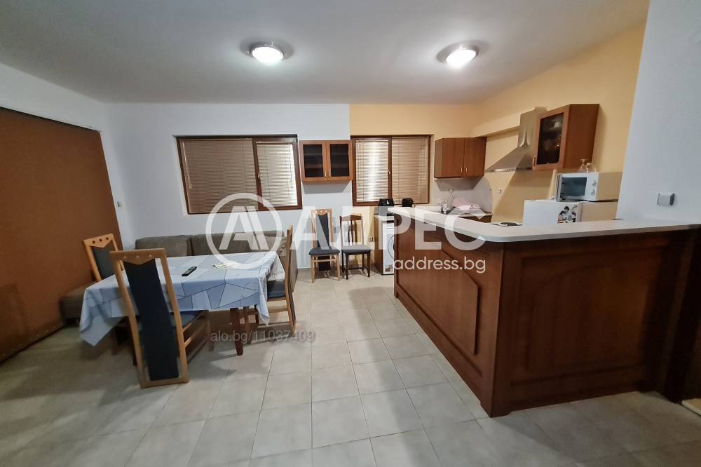 3-стаен, Варна, м-ст Свети Никола, 120 кв.м., 614 €