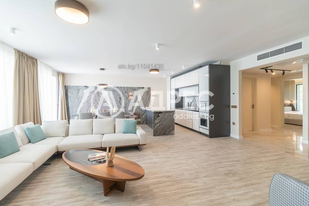 Многостаен, Варна, к.к. Слънчев ден, 289 кв.м., 1049520 €