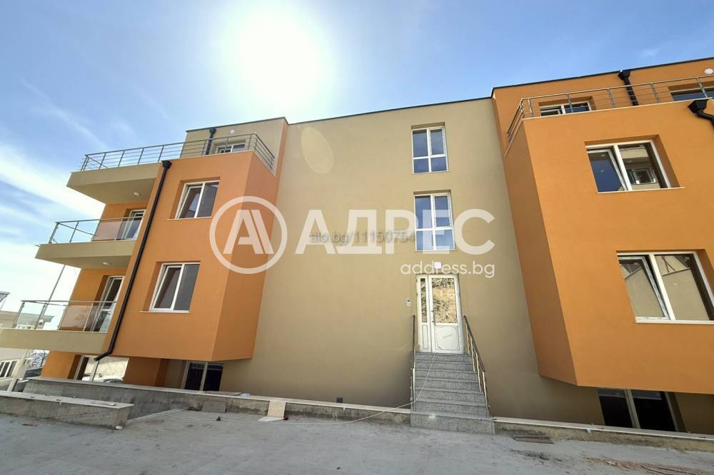 2-стаен, Варна, м-ст Пчелина, 74 кв.м., 89268 €