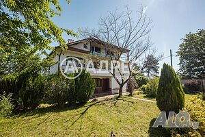 Къща/Вила, Китка, 330 кв.м., 275000 €