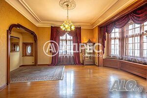 Къща/Вила, Варна, Идеален център, 800 кв.м., 11000 €