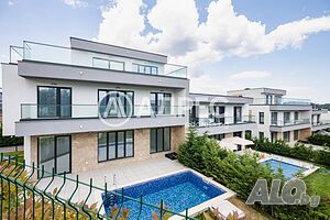 Къща/Вила, Варна, м-ст Траката, 279 кв.м., 549999 €