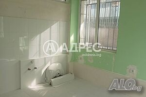 Магазин, Варна, Базар ”Левски”, 83 кв.м., 105000 €