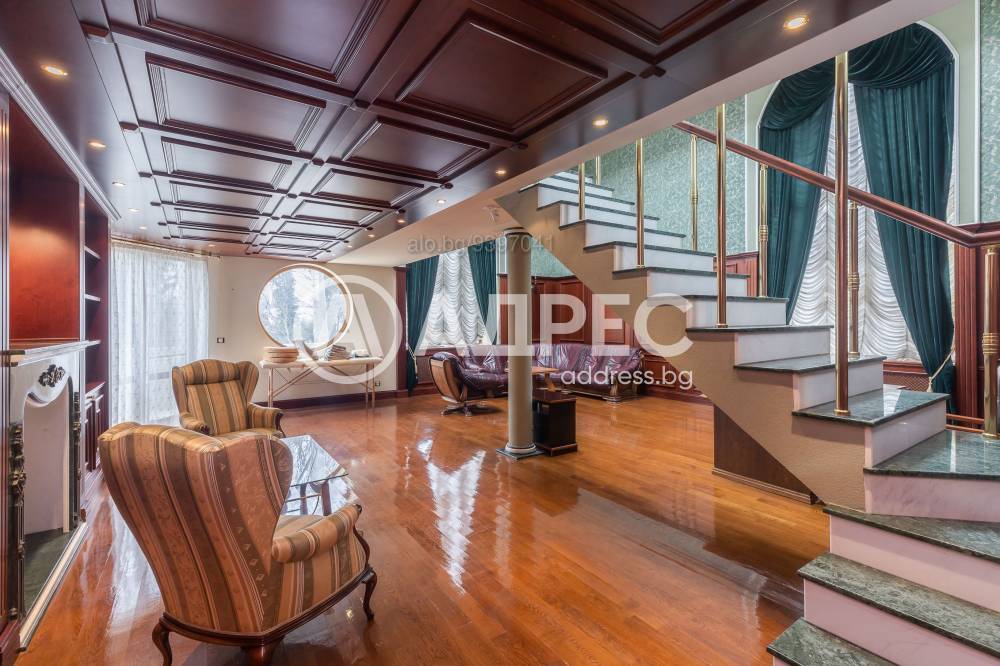 Къща/Вила, Варна, Морска градина, 1016 кв.м., 6000 €
