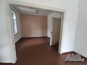 Агенция Адрес дава под наем сграда