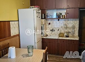 Продава тристаен апартамент 663256 Тристаен апартамент 100 кв.м Тухла 1984 г. 1 етаж Първи жилищен | Апартаменти | Бузлуджа Велико Търново