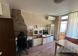 Тристаен апартамент под наем 712012