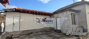 Продава къща в с. Малки чифлик 613455