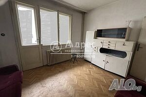 ТОП ЛОКАЦИЯ! Идеален център до Областна управа Тристаен апартамент 96 кв.м Тухла 1975 г. 2 етаж Непоследен | Апартаменти | Център Сливен