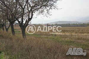 Парцел на главен път до с. Тополчане