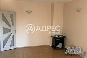Отремонтиран апартамент с ТЕЦ, ключ в кантората