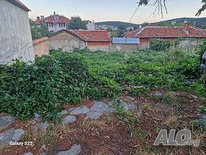 Урегулиран парцел до ”Царица Йоанна”
