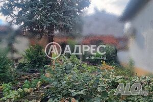 ПАРЦЕЛ в района на читалище Зора