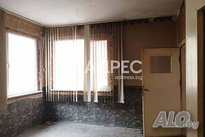 Етаж от къща в центъра на града